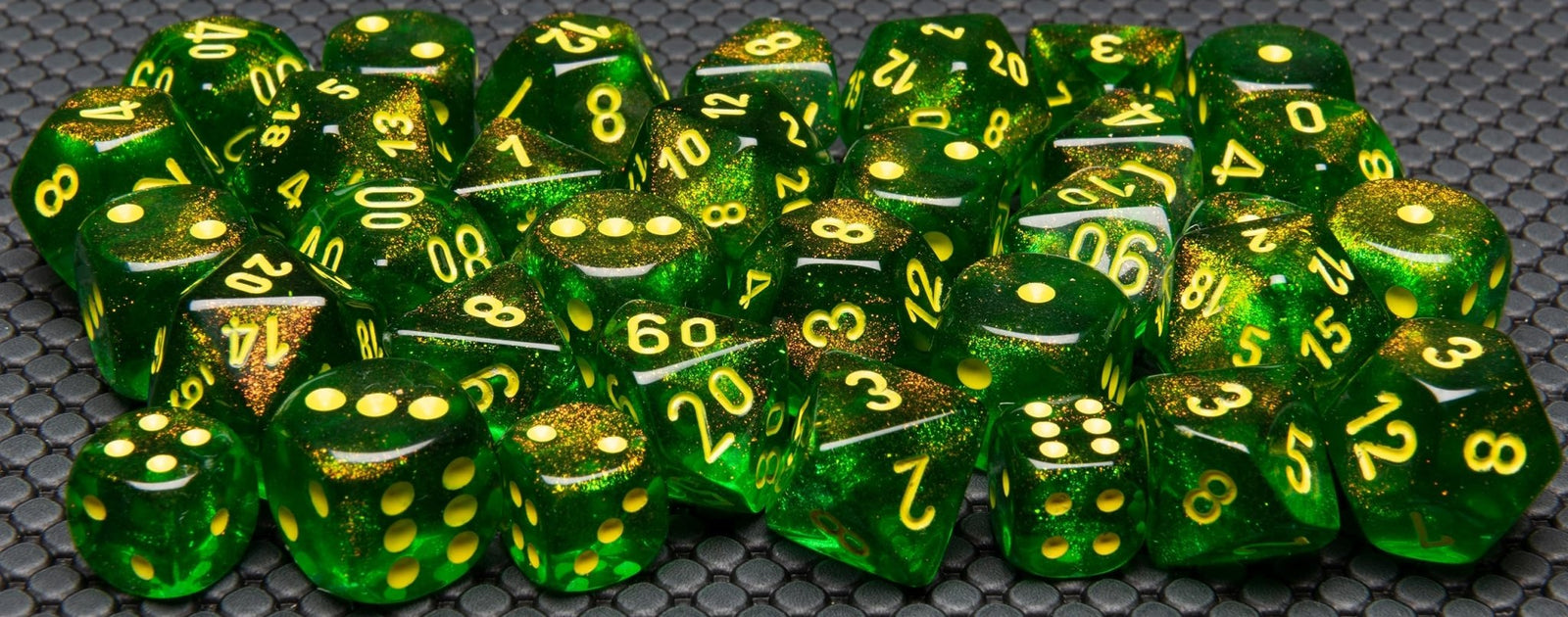 Dice Menagerie10: Poly Borealis D10 Maple Green/Yellow (10) - Lost City Toys